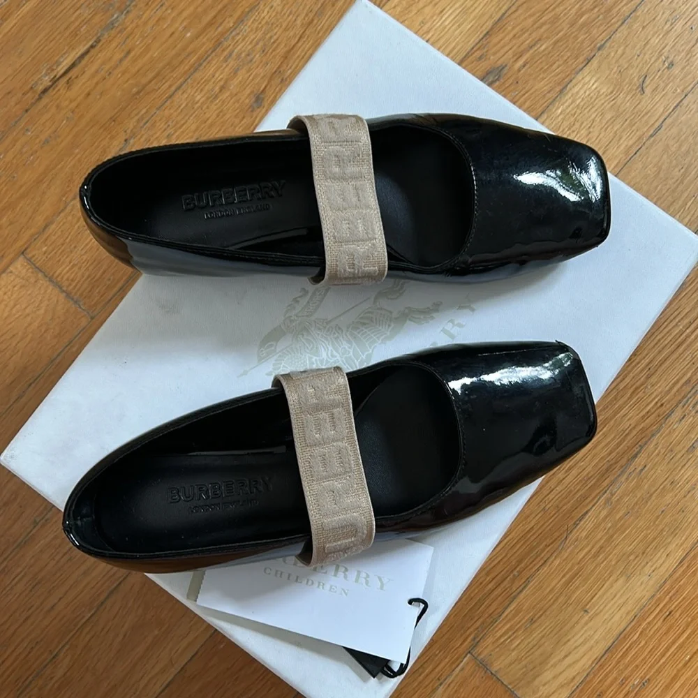 Burberry Patent Leather Ballet Flats - Picture 3 of 8